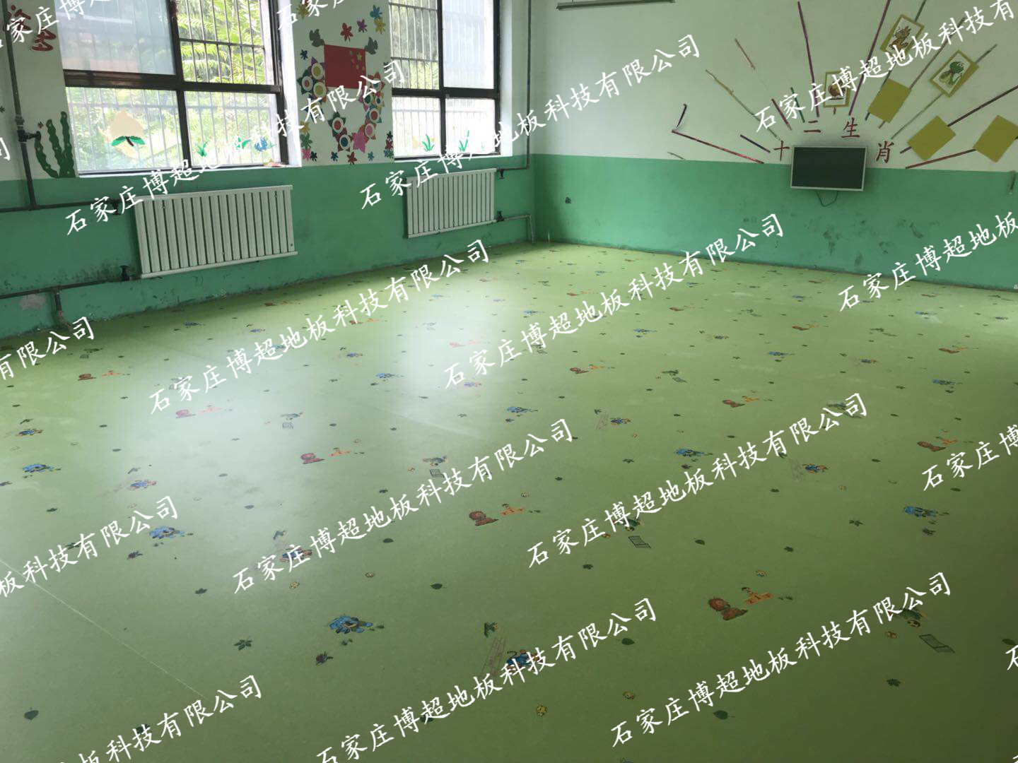 幼儿园地板 卡通塑胶地板